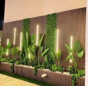 Artificial vertical garden