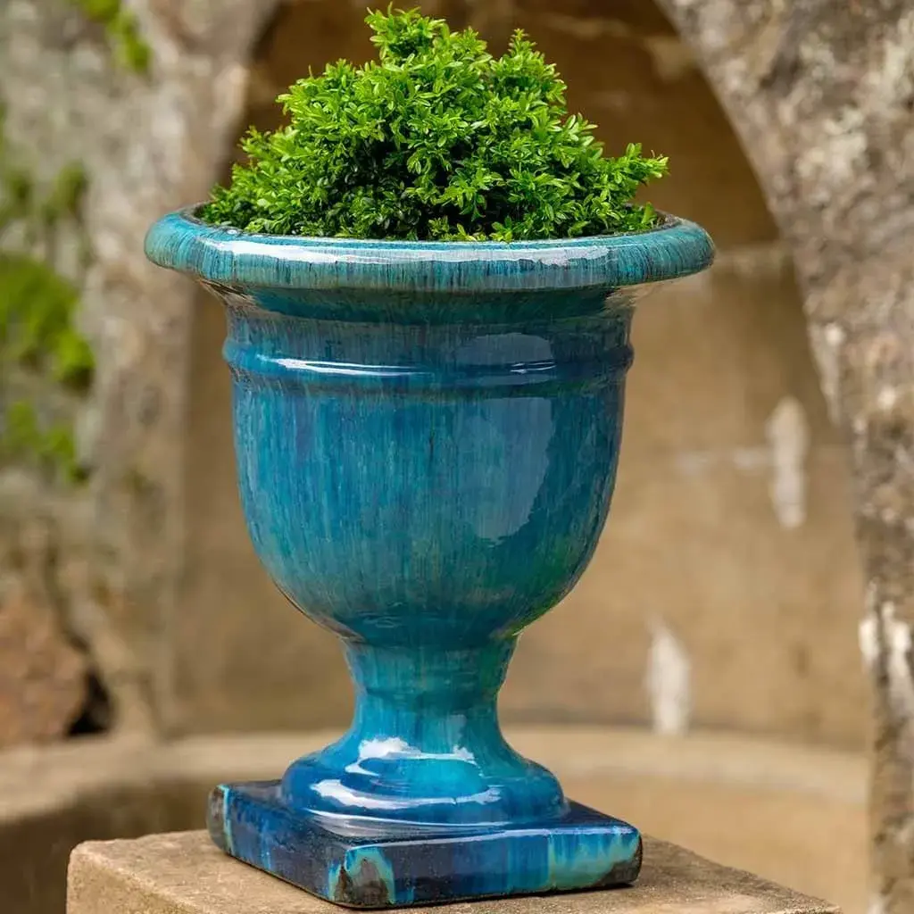 Pot dan Planter Taman Minimalis