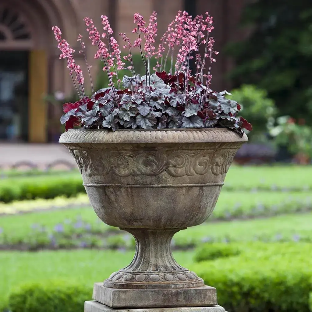 Pot dan Urn Elegan