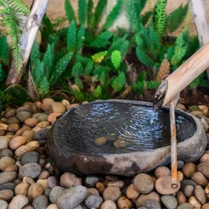 sungai simbolik dalam taman Jepang